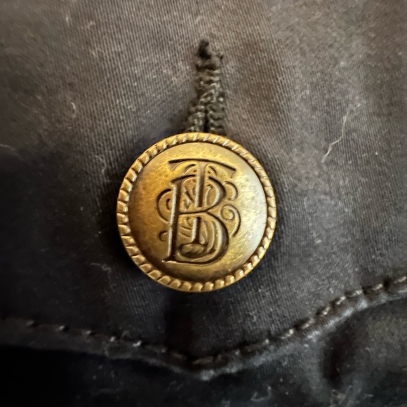 Tommy Bahama Women’s Black Bermuda Shorts - Size 16 - Picture 4 of 5